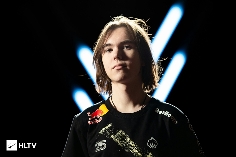 持强劲节奏 持强劲节奏