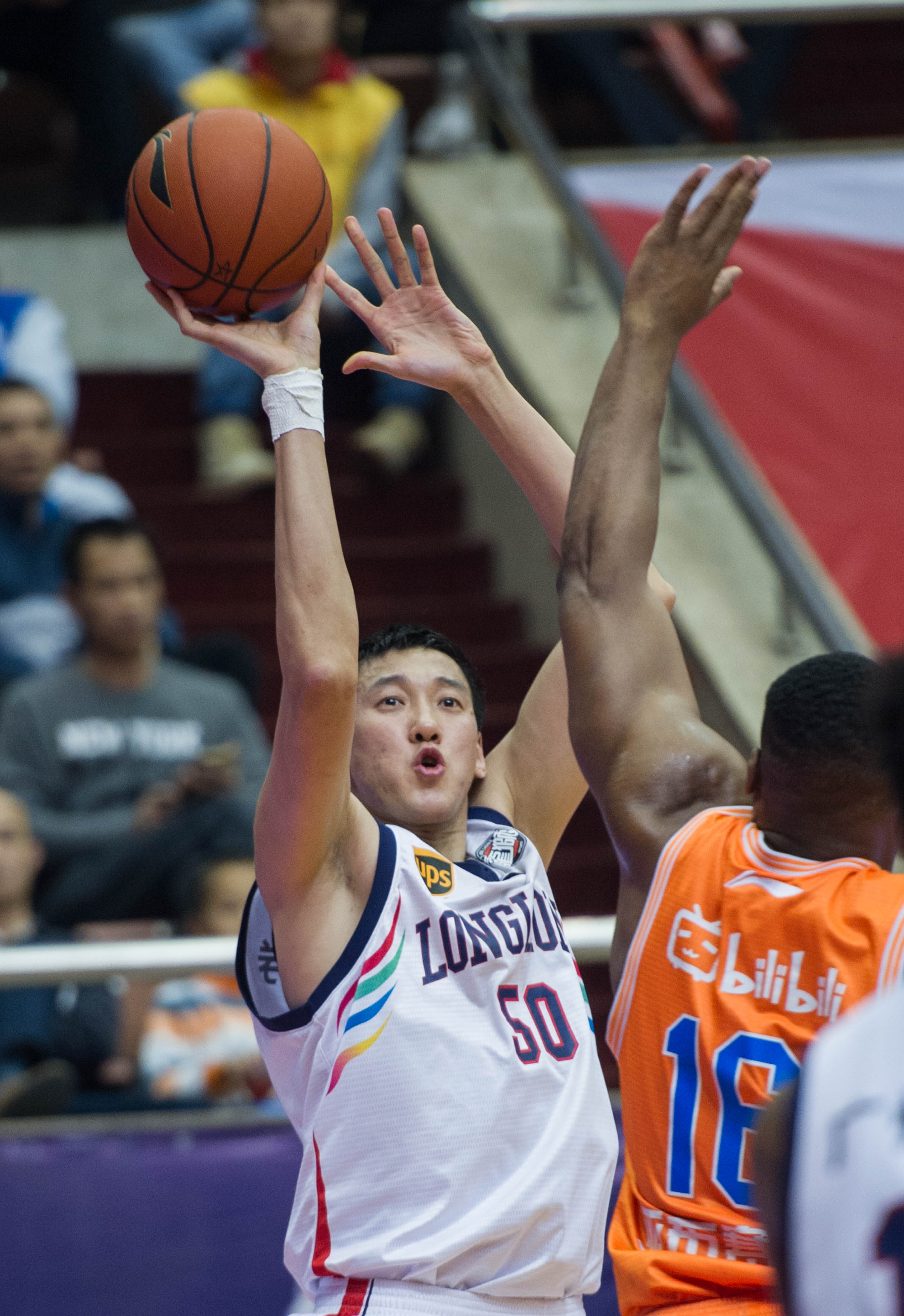 在众多球员 在众多球员