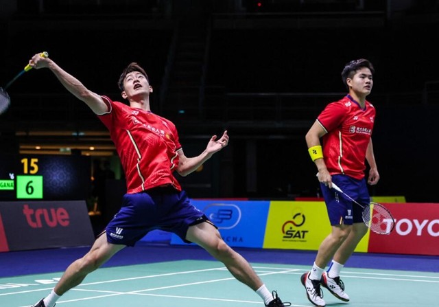 他们支持球 他们支持球