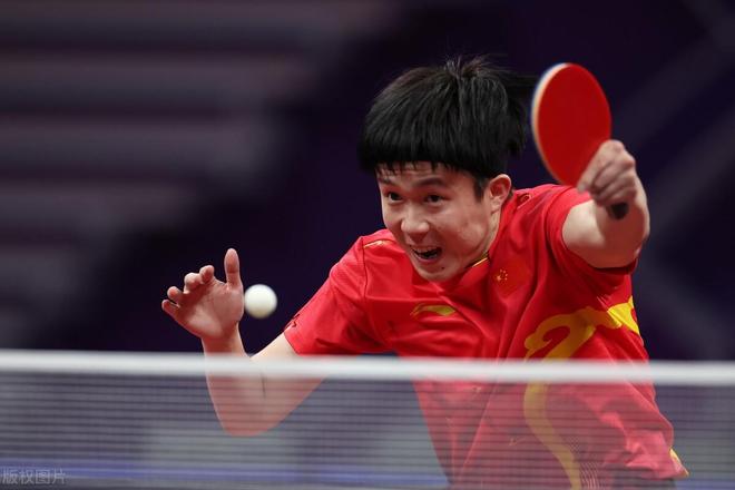 观众席的氛 观众席的氛