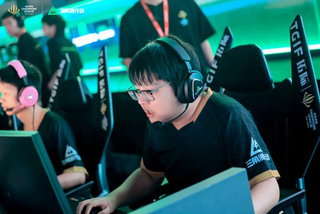 身和球员发 身和球员发