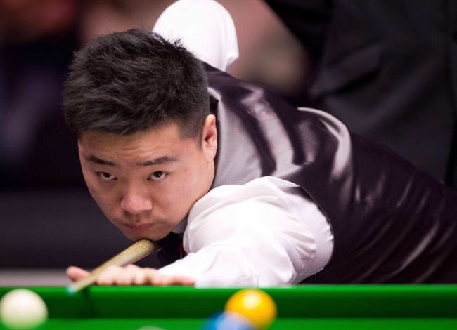 显示出恐怖 显示出恐怖