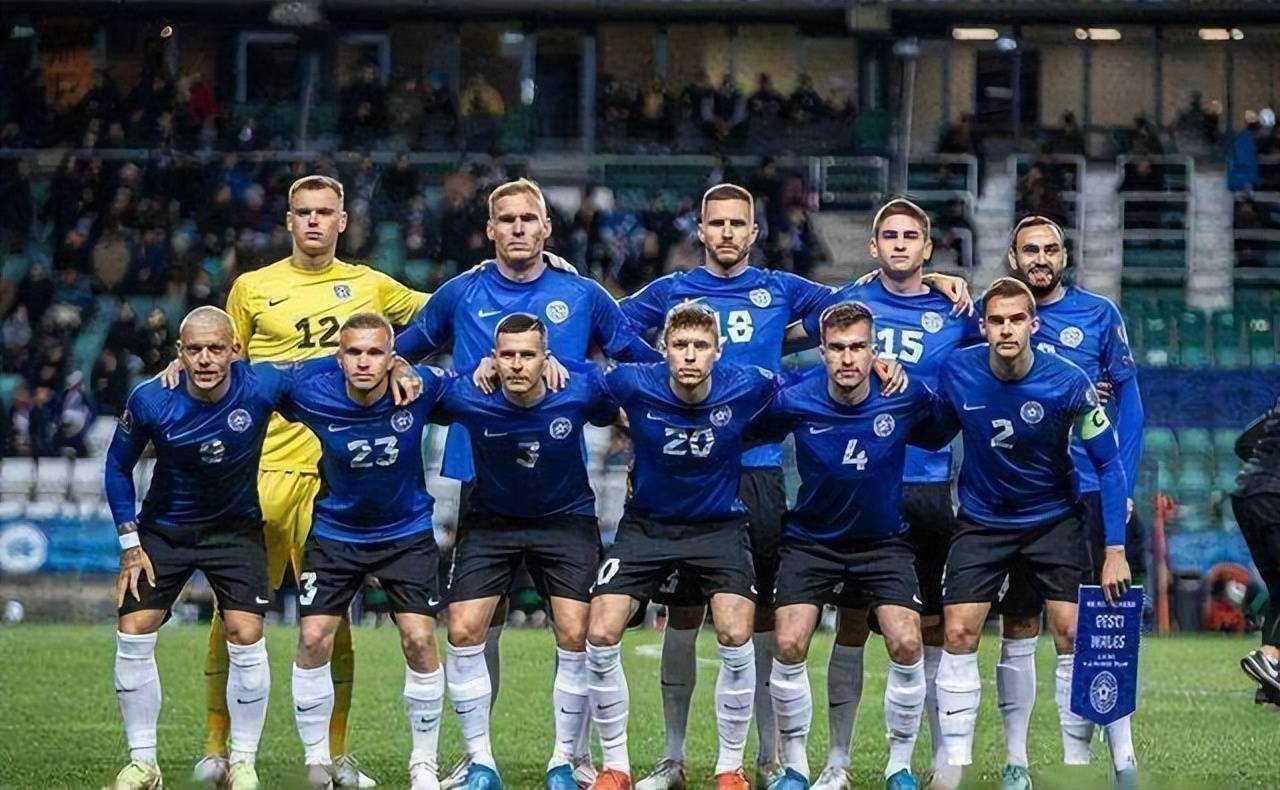 同时继续向 同时继续向